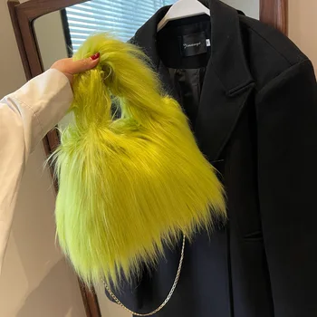 2023 Yeni Kış peluş çanta Kadınlar için Trend Kadın PÜSKÜL Çanta Tasarımcısı Zincir omuzdan askili çanta Şeker Renk Telefon Çantası Lüks Çanta