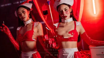 Bar Gece Kulübü Cadılar Bayramı Kırmızı Boynuz Rugan Hemşire GOGO Parçacık İnteraktif Kostüm DS