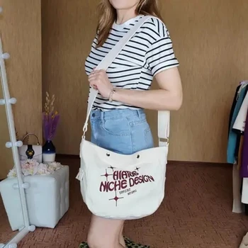 Denim Kadın y2k Alışveriş Çantası kol çantası Çanta Büyük Kapasiteli Tasarımcı Hobo Çanta Messenger Büyük Crossbody Bej Çanta Tuval