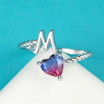 Lüks Kadın Gökkuşağı Taş Ayarlanabilir Yüzük Klasik Gümüş Renk Nişan Yüzüğü Kalp Mektubu M Kristal alyanslar Kadınlar İçin